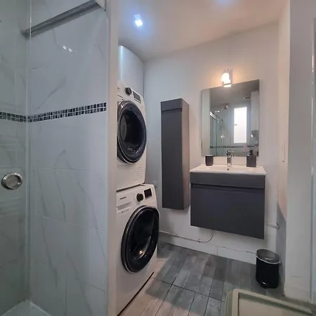 Carnier Avec Parking Apartamento