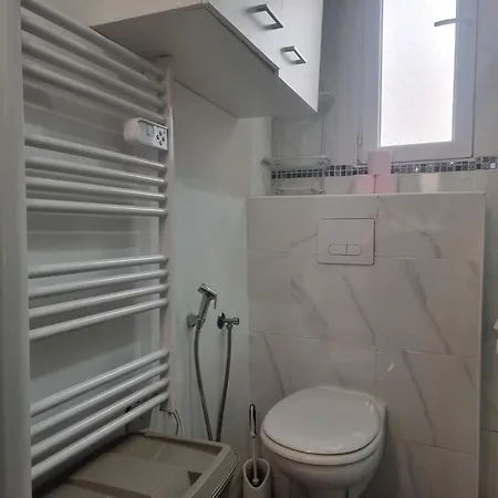 Carnier Avec Parking Daire *