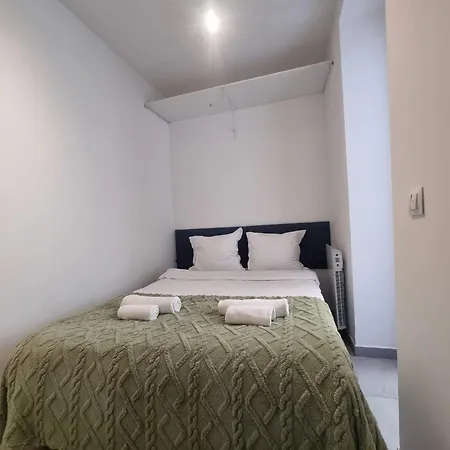 Carnier Avec Parking Apartment *