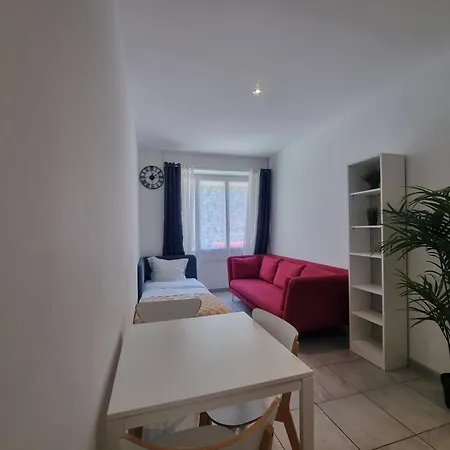Apartment Carnier Avec Parking