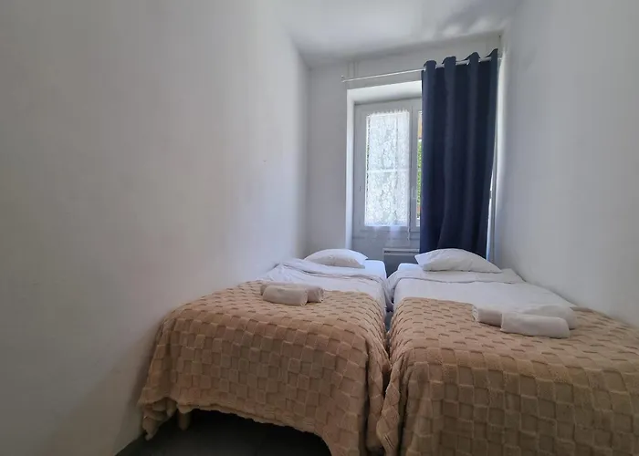 아파트 Carnier Avec Parking *